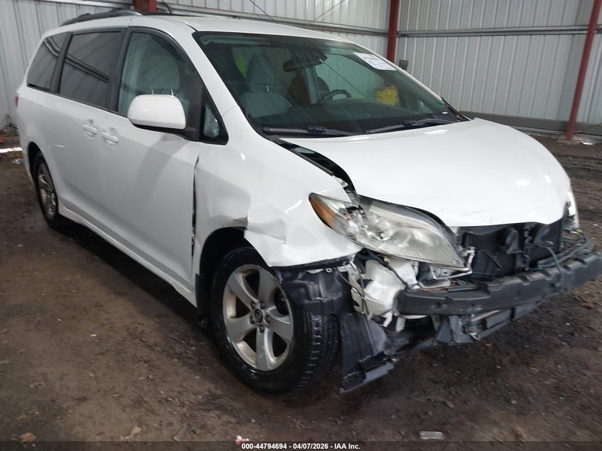 2018 Toyota Sienna Le 8 Passenger