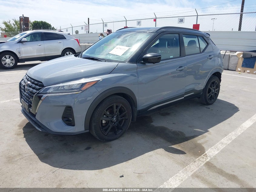 2023 Nissan Kicks Sr Xtronic Cvt