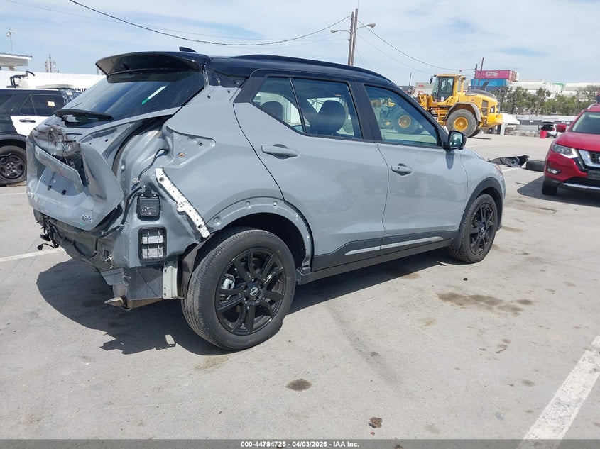 2023 Nissan Kicks Sr Xtronic Cvt