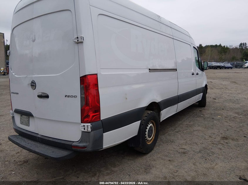 Vin: w2w4dchyxmt046514, lot: 45292048, freightliner sprinter 2500 high roof i4 diesel 20214