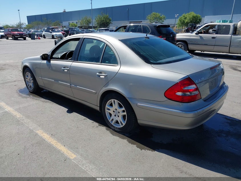2005 Mercedes-Benz E 320
