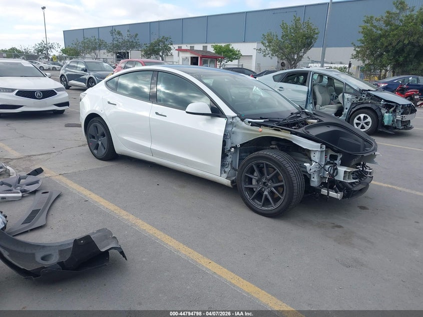 2022 Tesla Model 3 Long Range Dual Motor All-Wheel Drive