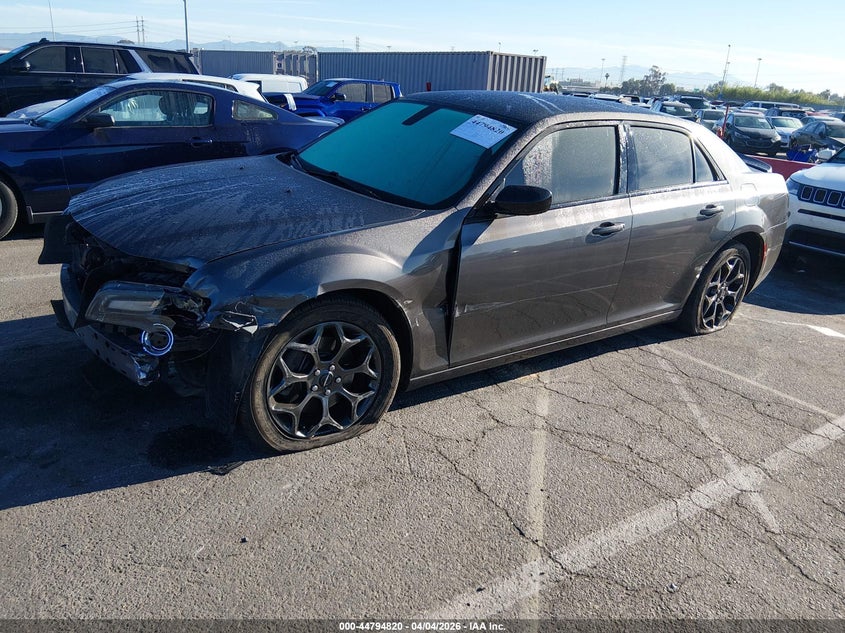 2018 Chrysler 300 Touring Awd 2C3CCARG4JH250935 photo 1
