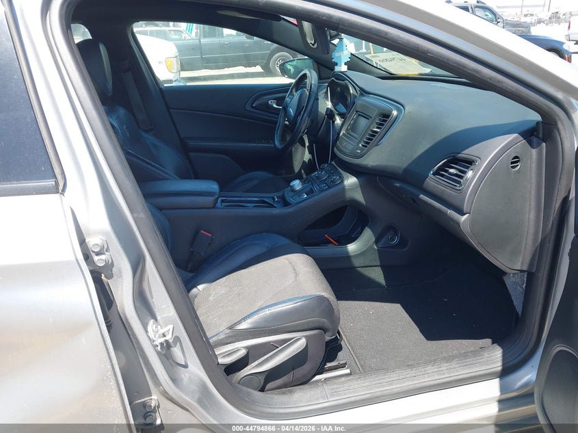 1C3CCCBB3FN680769 2015 Chrysler 200 2.4 S silver