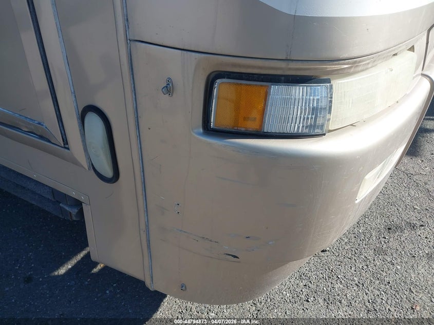 2000 SPARTAN MOTORS MOTORHOME auction photo 6