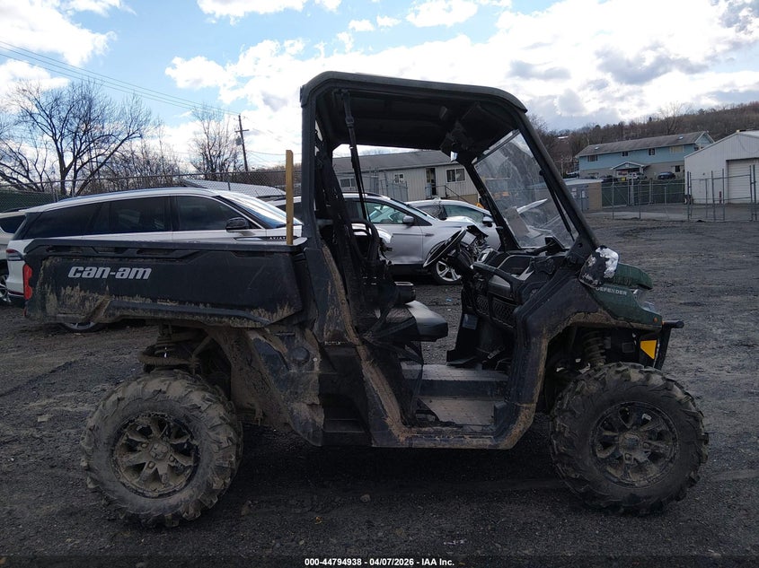 2023 CAN-AM/ BRP TRAXTER CAN-AM DEFENDER HD10 DPS 2