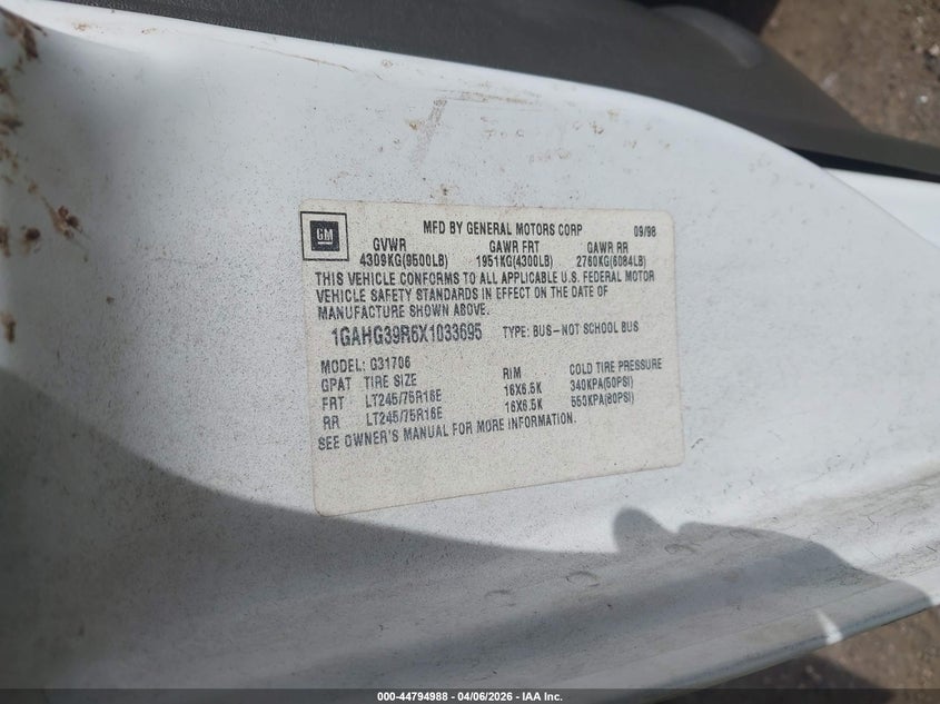 1999 Chevrolet Express VIN: 1GAHG39R6X1033695 Lot: 44794988