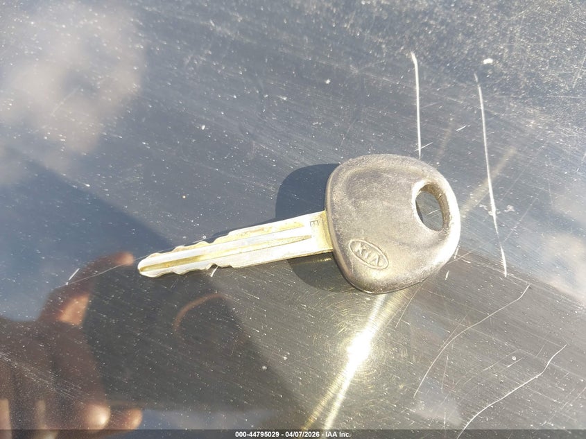 2008 Kia Sorento Lx VIN: KNDJC735785765636 Lot: 44795029