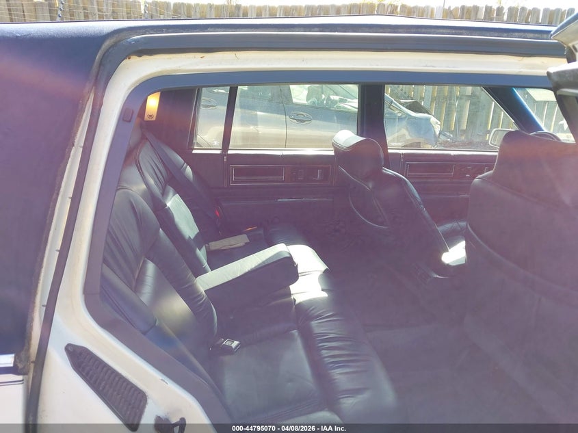 1992 Cadillac Deville VIN: 1G6CD53B2N4256090 Lot: 44795070