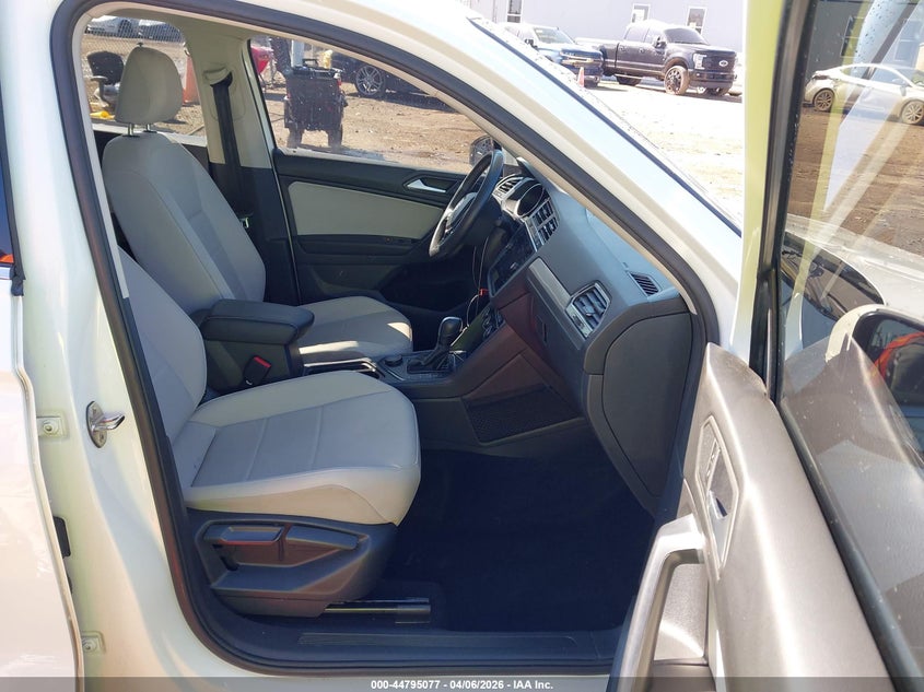 2021 Volkswagen Tiguan 2.0T Se/2.0T Se R-Line Black/2.0T Sel