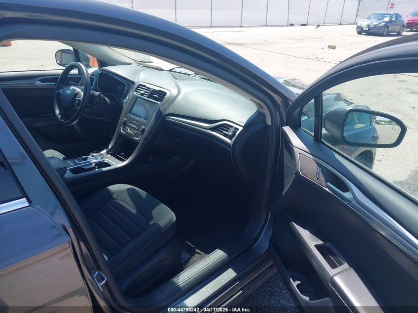 2020 Ford Fusion Hybrid Se