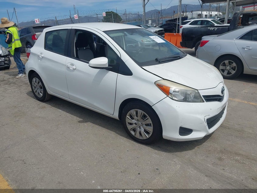 2012 Toyota Yaris Le
