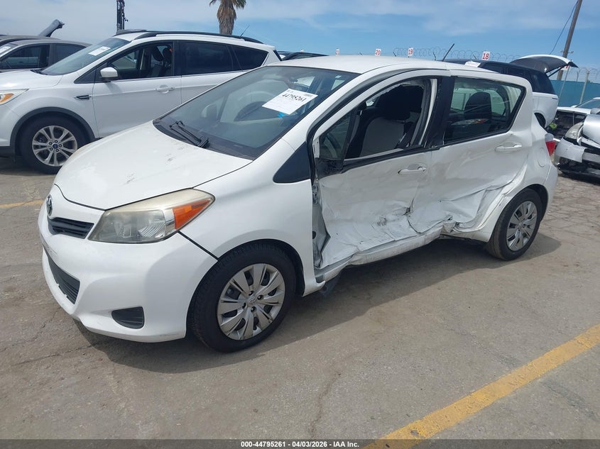 2012 Toyota Yaris Le