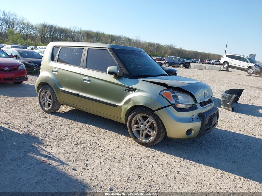2010 Kia Soul +
