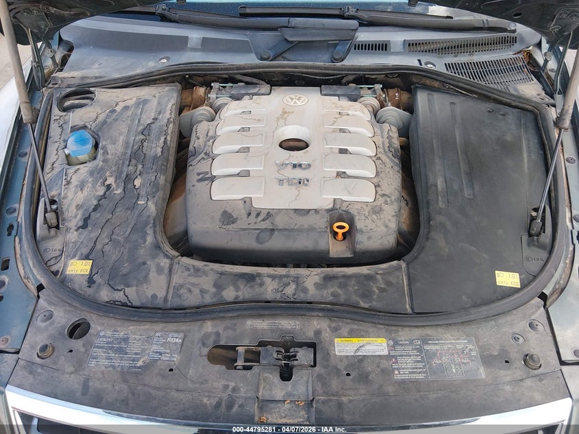 2004 Volkswagen Touareg V10 Tdi VIN: WVGGH77L24D083490 Lot: 44795281