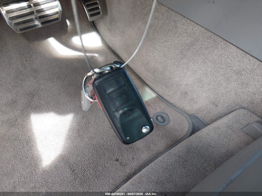 2004 Volkswagen Touareg V10 Tdi VIN: WVGGH77L24D083490 Lot: 44795281