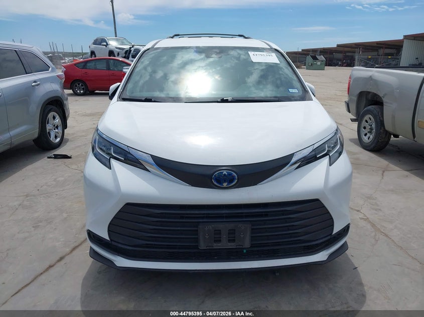 2022 Toyota Sienna Le VIN: 5TDKRKEC3NS078578 Lot: 44795395