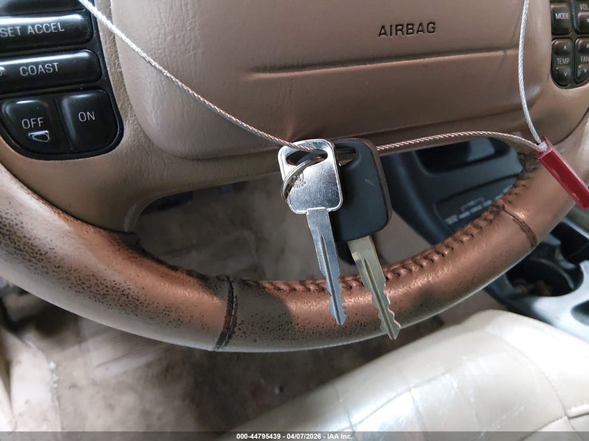 2000 Ford Explorer Eddie Bauer VIN: 1FMZU84P1YZB51322 Lot: 44795439