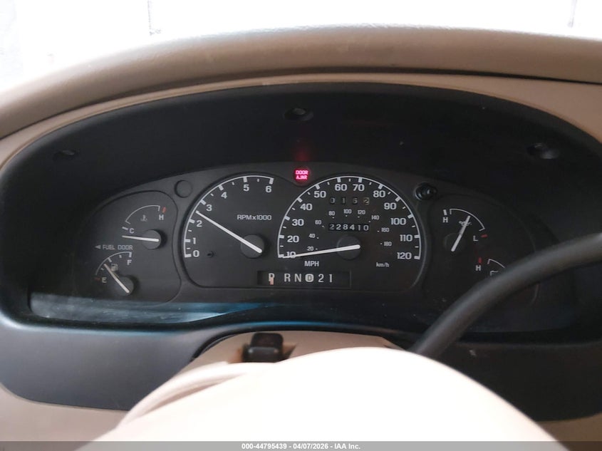 2000 Ford Explorer Eddie Bauer VIN: 1FMZU84P1YZB51322 Lot: 44795439