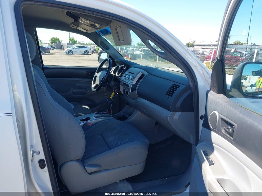 2005 Toyota Tacoma Base V6