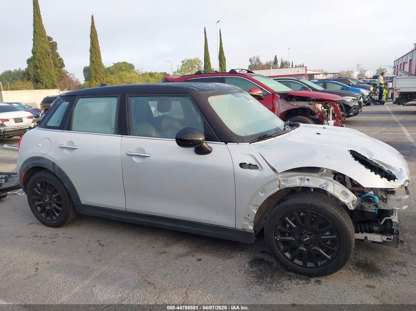 2017 Mini Hardtop Cooper VIN: WMWXU1C30H2F77934 Lot: 44795501