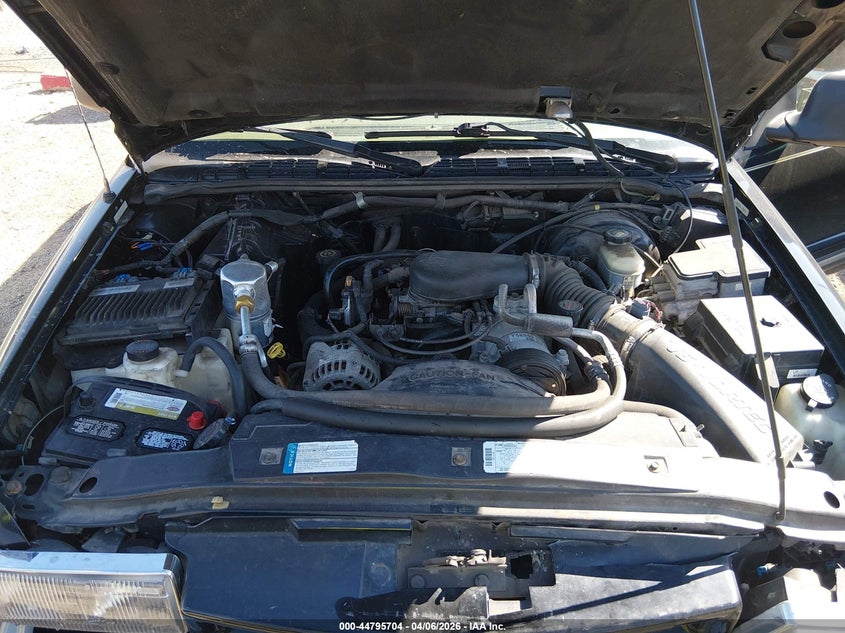 1998 Chevrolet Blazer Lt VIN: 1GNCS13W3W2251726 Lot: 44795704