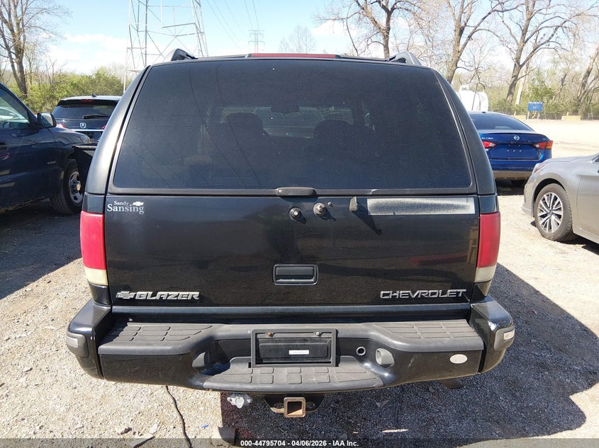 1998 Chevrolet Blazer Lt VIN: 1GNCS13W3W2251726 Lot: 44795704