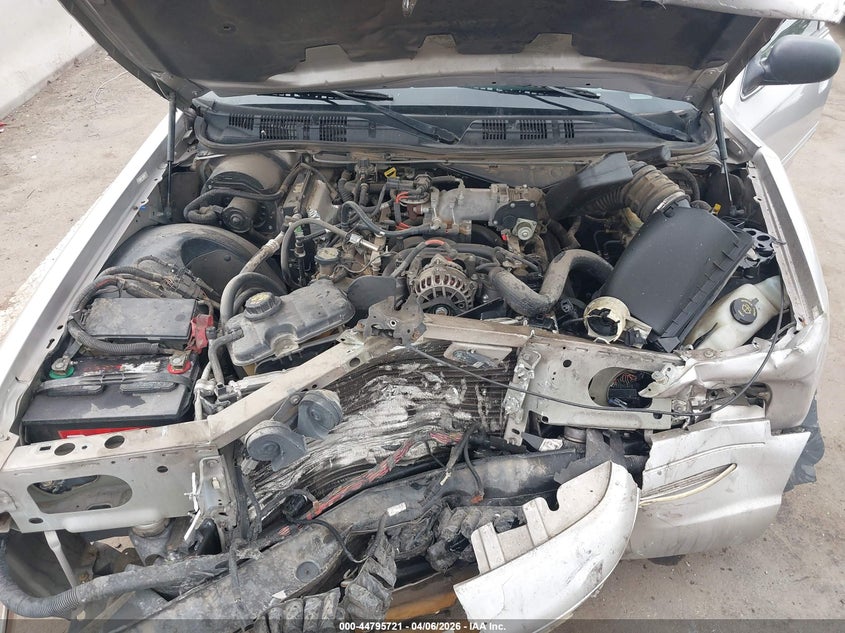 2005 Ford Crown Victoria Lx/Lx Sport VIN: 2FAFP74W45X119522 Lot: 44795721