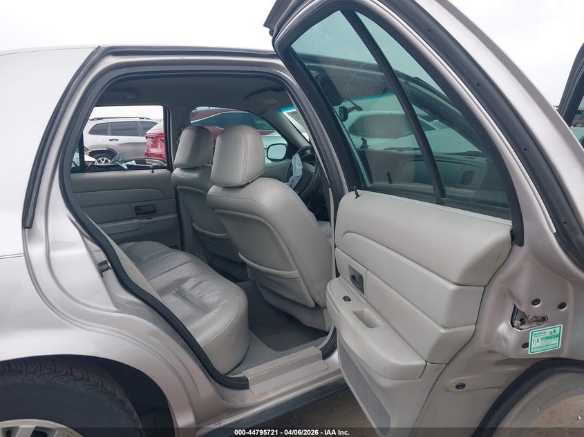 2005 Ford Crown Victoria Lx/Lx Sport VIN: 2FAFP74W45X119522 Lot: 44795721