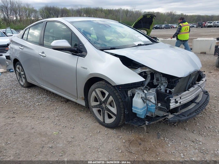2016 Toyota Prius Three Touring