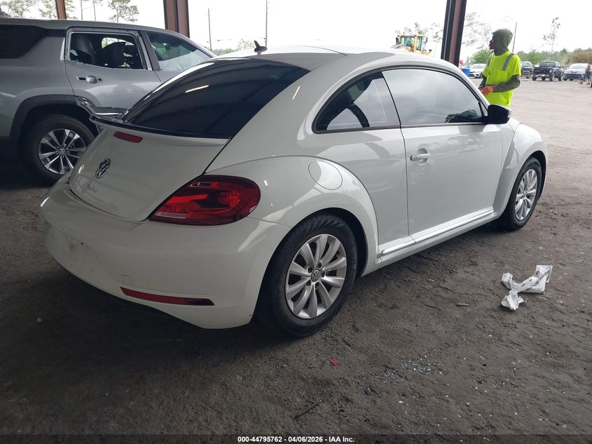 2019 VOLKSWAGEN BEETLE auction photo 4