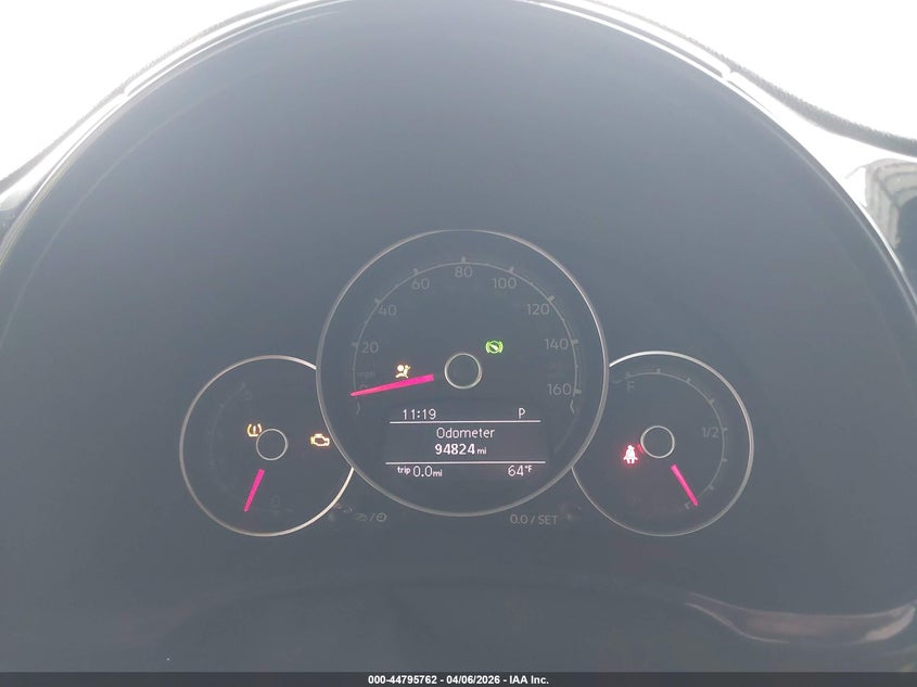 2019 VOLKSWAGEN BEETLE auction photo 7