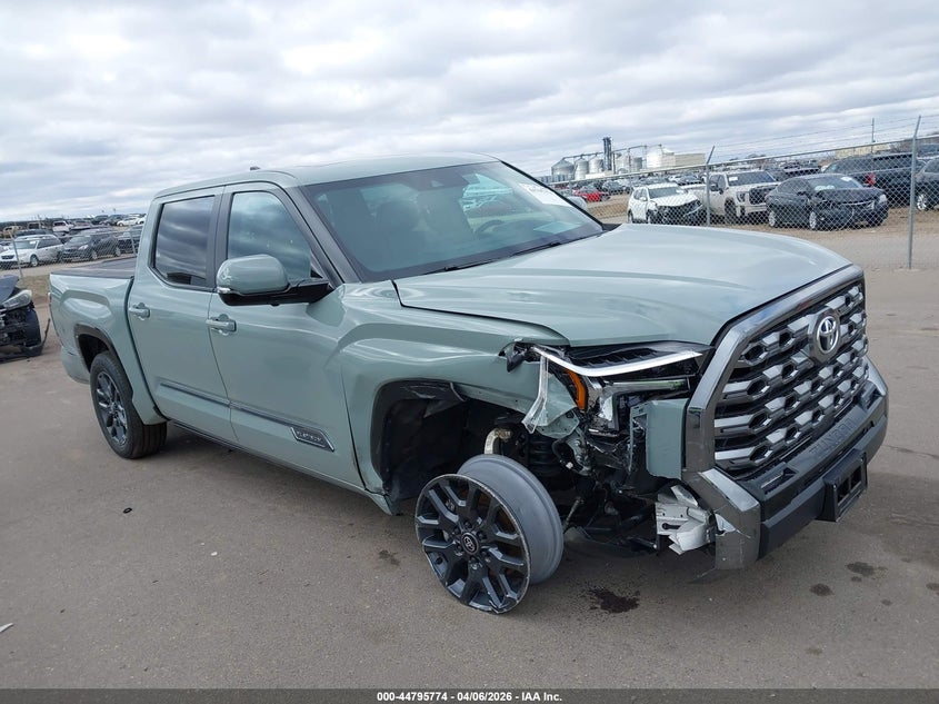 2025 TOYOTA TUNDRA PLATINUM