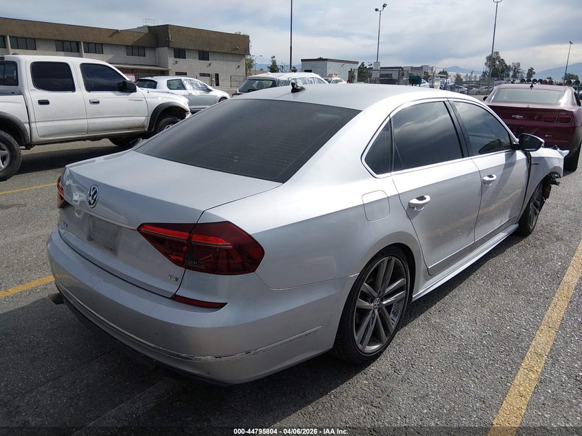 2017 Volkswagen Passat 1.8T R-Line