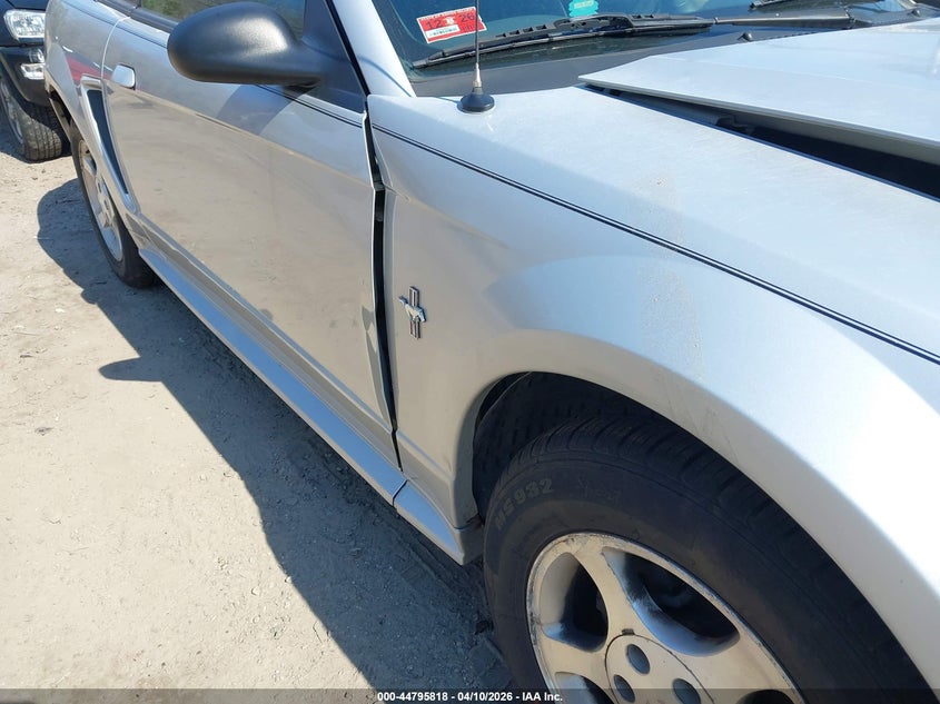 2000 Ford Mustang VIN: 1FAFP4048YF166314 Lot: 44795818