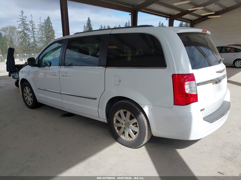 2016 Chrysler Town & Country Touring