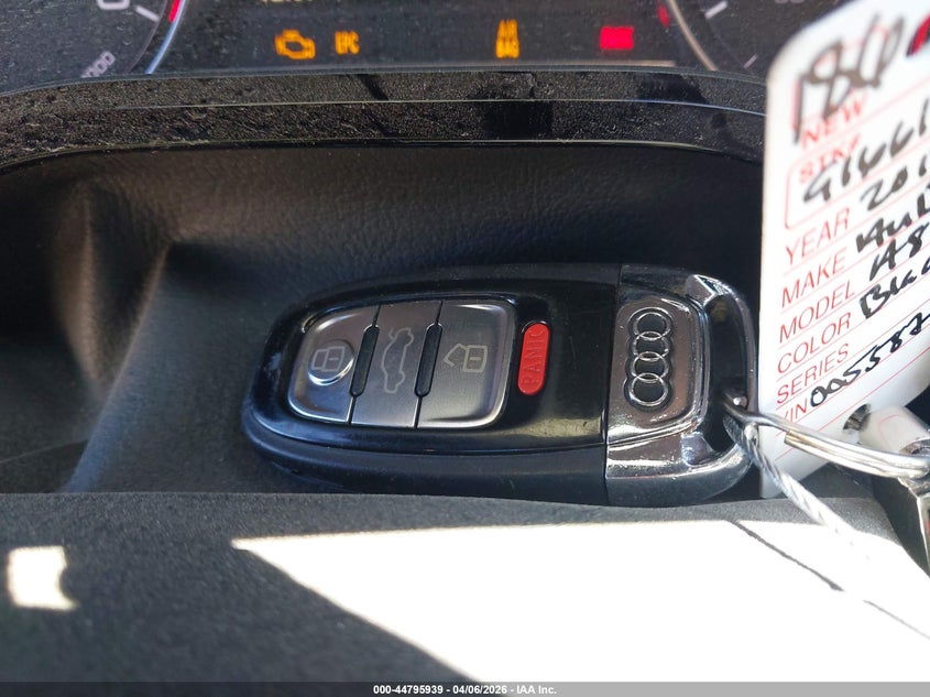 2017 Audi A8 L 4.0T Sport VIN: WAU43AFD9HN005587 Lot: 44795939