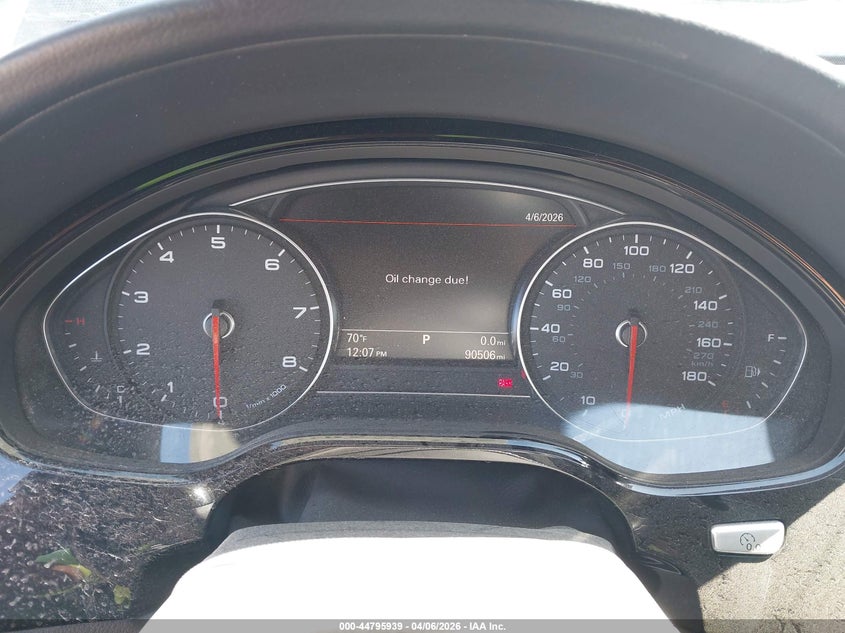 2017 Audi A8 L 4.0T Sport VIN: WAU43AFD9HN005587 Lot: 44795939