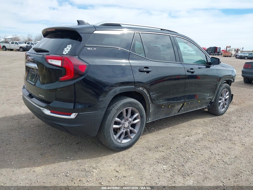 2024 GMC TERRAIN auction photo 4