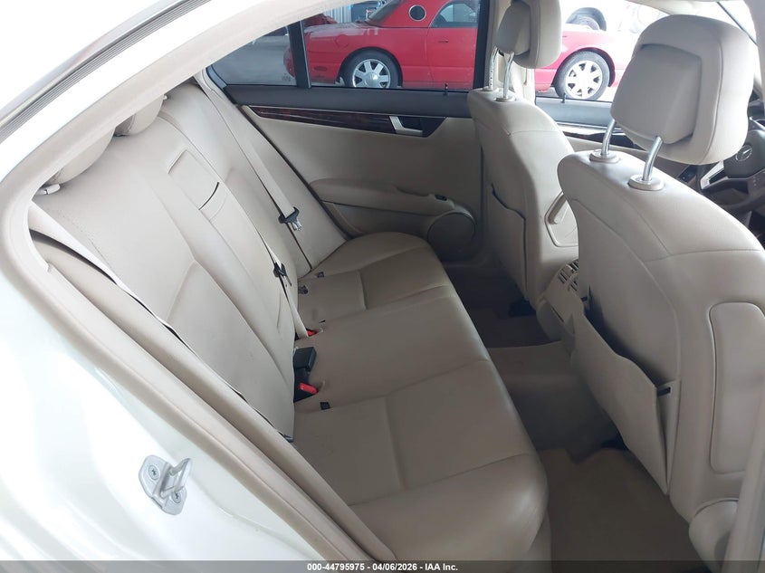 2013 Mercedes-Benz C 250 Sport VIN: WDDGF4HB0DR261095 Lot: 44795975