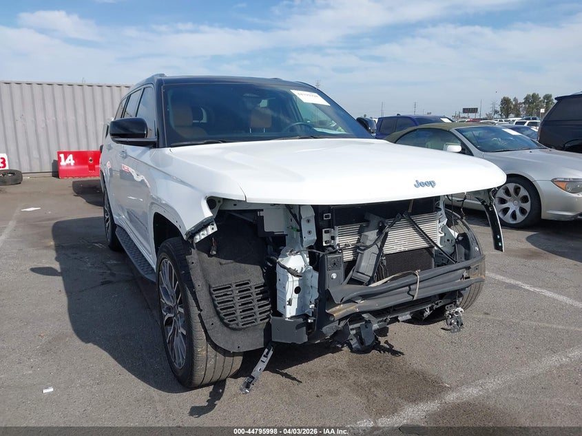 2022 Jeep Grand Cherokee L Summit 4X2