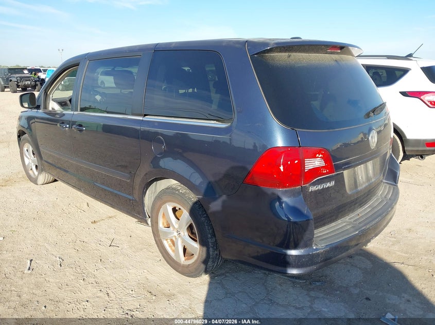 2009 Volkswagen Routan Se
