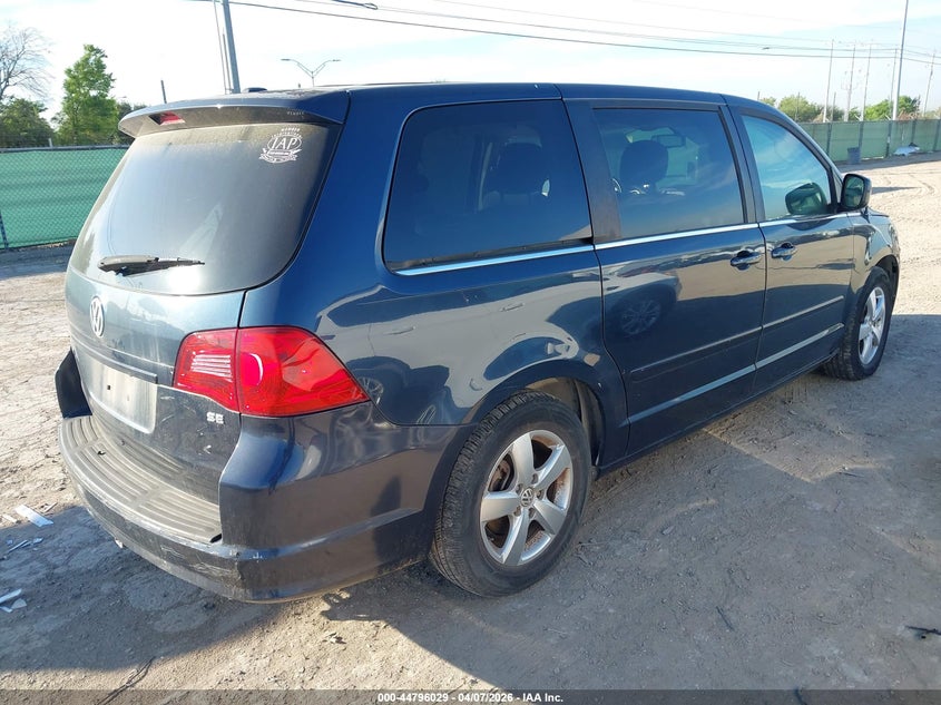 2009 Volkswagen Routan Se