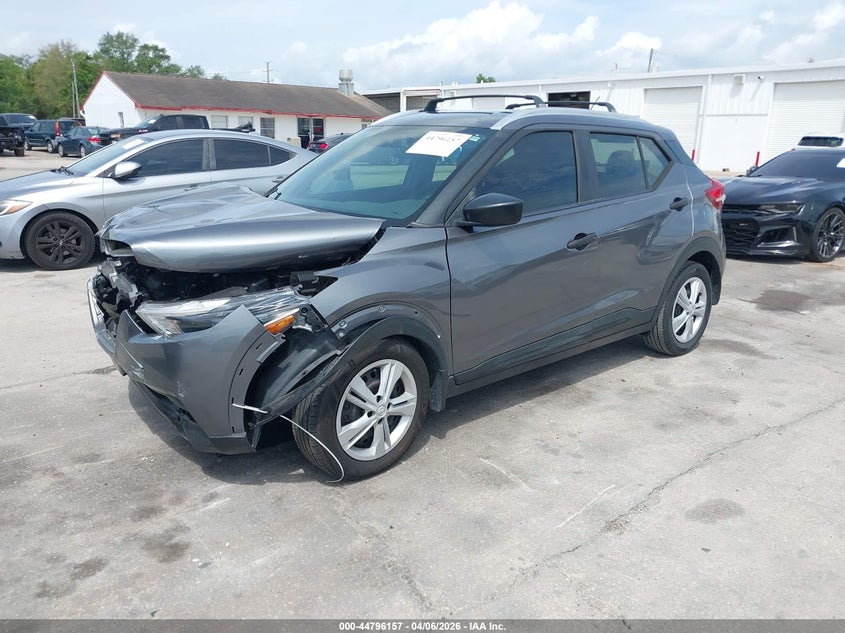 2019 Nissan Kicks S