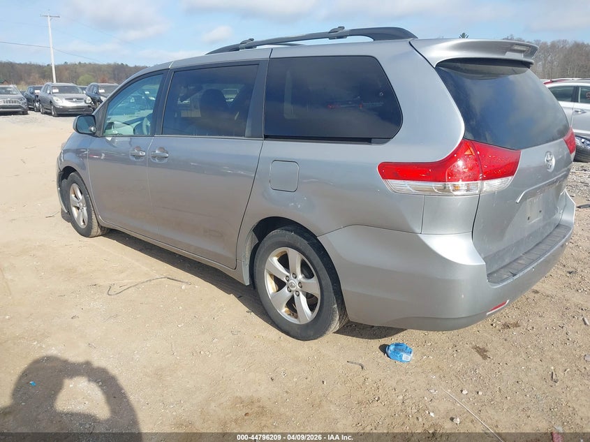 2011 Toyota Sienna Le V6