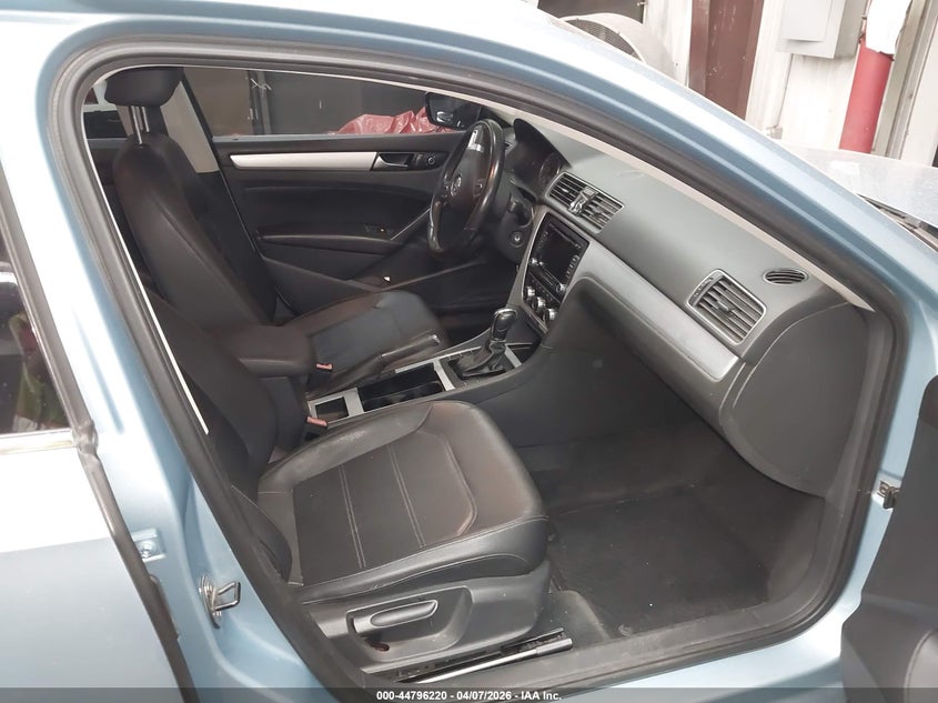 2012 Volkswagen Passat 2.5L Se