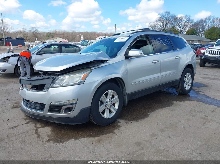 2013 CHEVROLET TRAVERSE auction photo 2