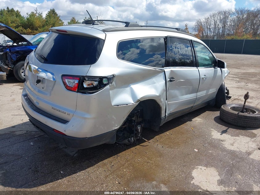 2013 CHEVROLET TRAVERSE auction photo 4