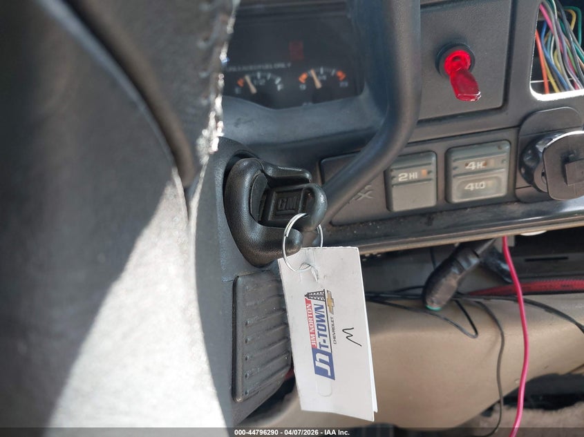 1996 Chevrolet Suburban K1500 VIN: 3GNFK16R5TG157028 Lot: 44796290