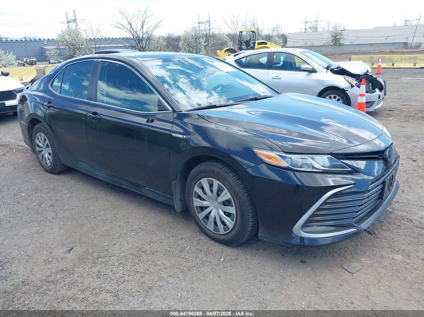 2021 Toyota Camry Le Hybrid